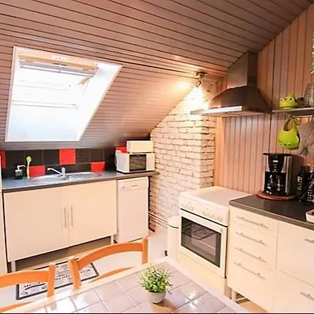 With One Bedroom In With Wonderful Mountain View And Enclosed Garden *